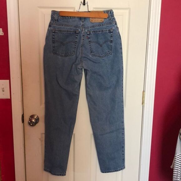 Vintage women’s Levi’s 550’s high waisted jeans - Picture 2 of 5